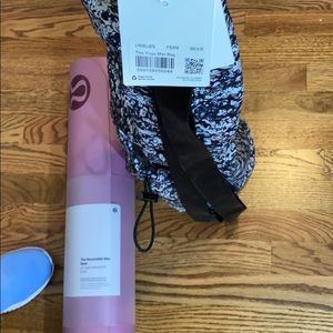 -Lululemon Yoga Reversible Mat 5mm and -Yoga Bag
